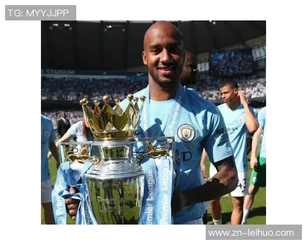 德尔夫怀念曼城队友称B席为队宠D席是最强搭档